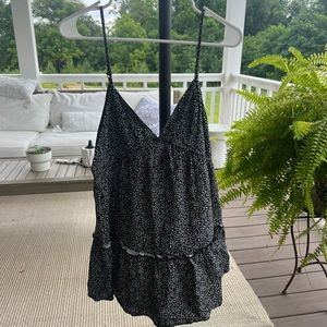 kendall and kylie black and white dress